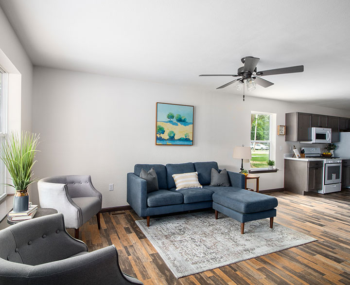 seating area off of kitchen